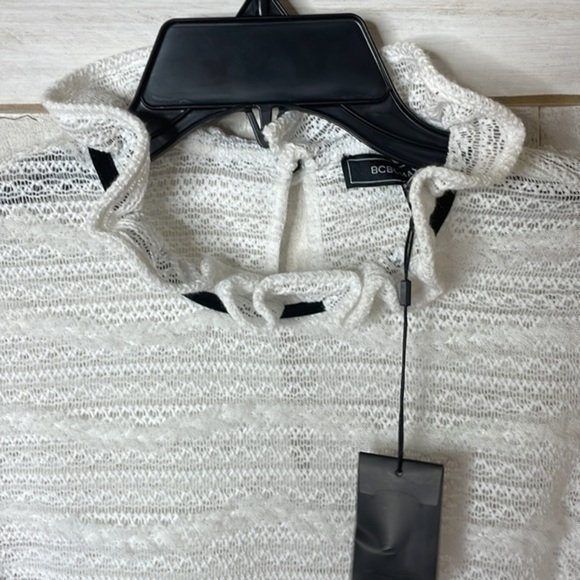 NWT BCBG Maxazria black and white top size XS - Picture 4 of 13